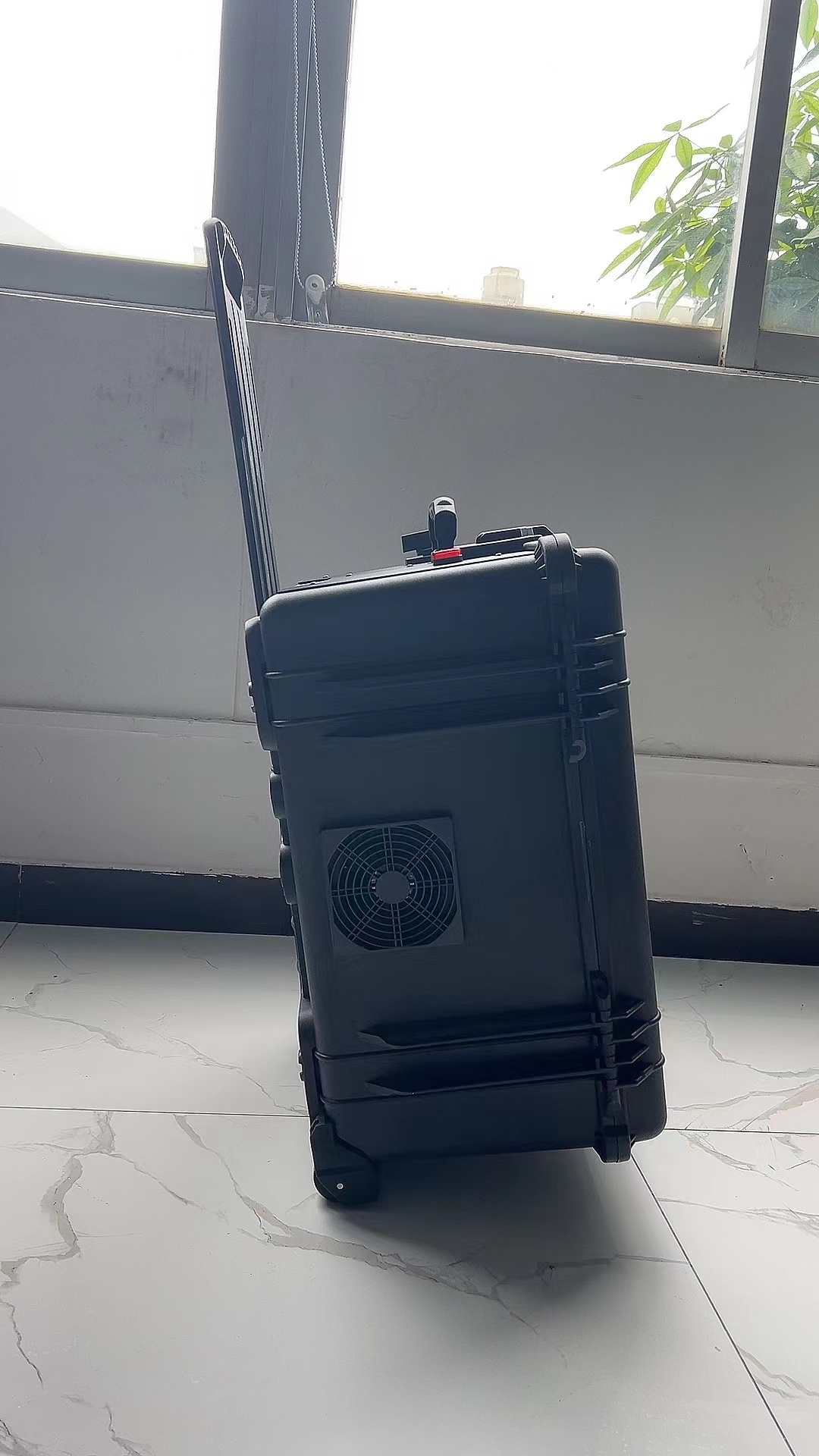 金凤手拉箱型移动通信干扰器